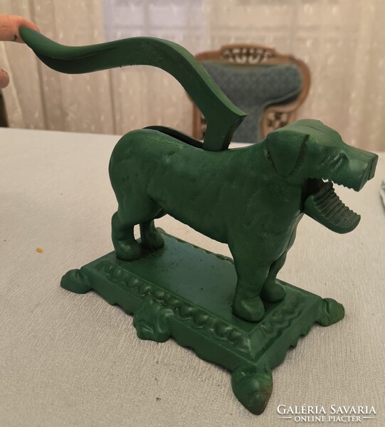 Antik öntöttvas Diótörő mogyoró Törő kutya Szecessziós Art Deco 2,48 kg. Felújított zöld színre !