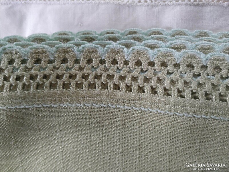 Hibátlan asztalterítő, abrosz