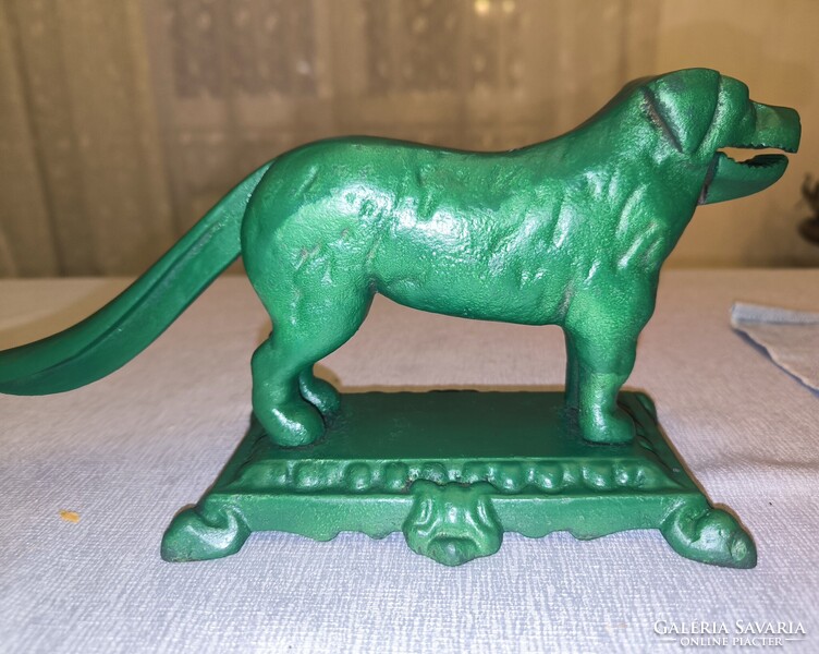 Antik öntöttvas Diótörő mogyoró Törő kutya Szecessziós Art Deco 2,48 kg. Felújított zöld színre !