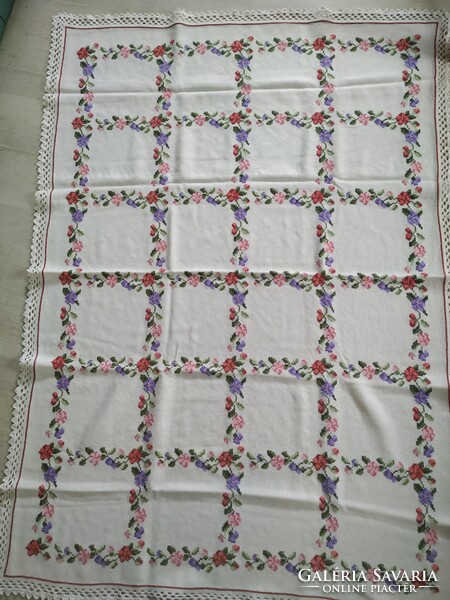 Keresztszemes hibátlan terítő, abrosz