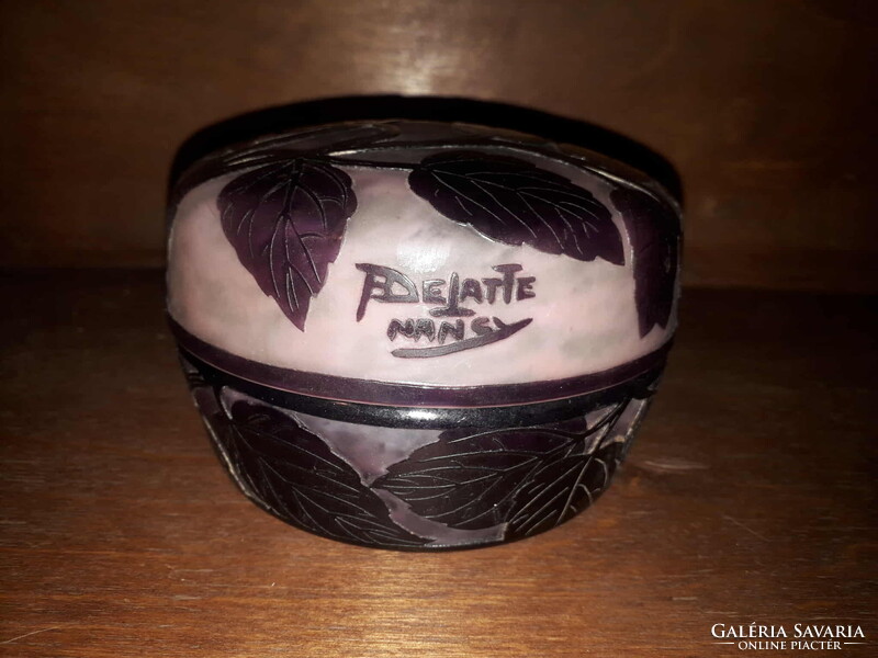 Szecessziós üveg / Delatte-Nancy.