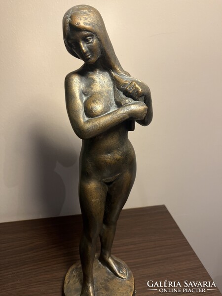 Bronzosítót Műgyanta szobor