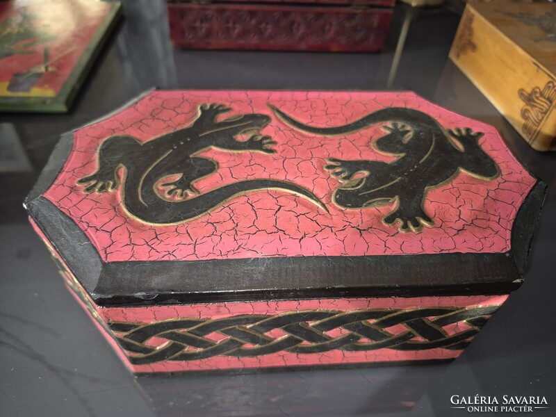 Keleti mintás sárkány doboz