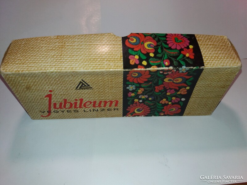 1976. JUBILEUM vegyes linzer, doboza -Zamat Keksz és Ostyagyár - képek szerint KIVÁLÓ ÁRUK FÓRUMA