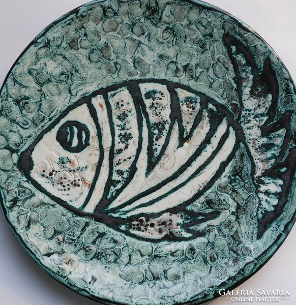 Király Károly halas kerámia falitál