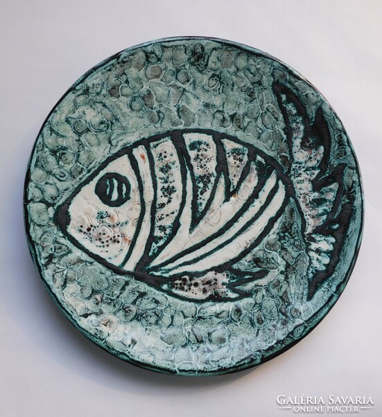 Király Károly halas kerámia falitál