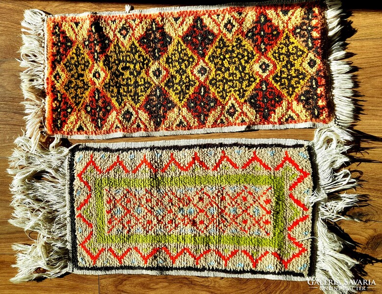 Kis perzsák,2db szőnyeg