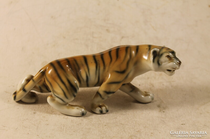 Royal dux tigris 764