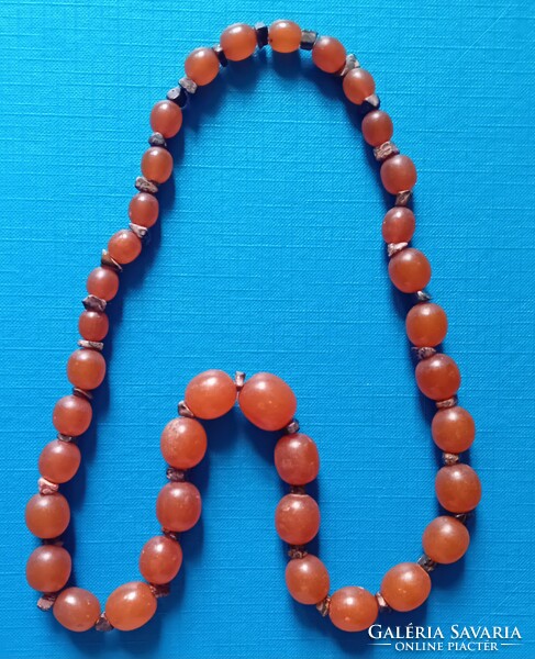 Régi borostyán nyaklánc