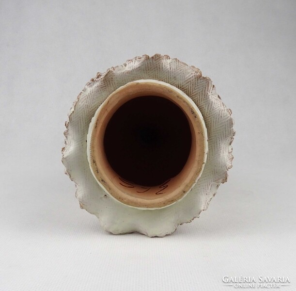 1V282 Győrbíró Enikő: fiatal lány csokorral kerámia figura 26 cm