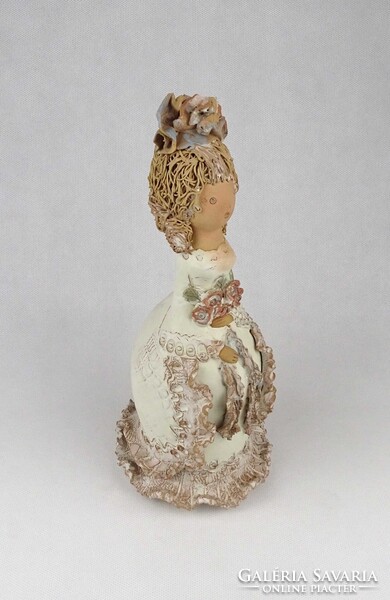 1V282 Győrbíró Enikő: fiatal lány csokorral kerámia figura 26 cm