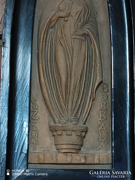 Szent Borbála dombormű