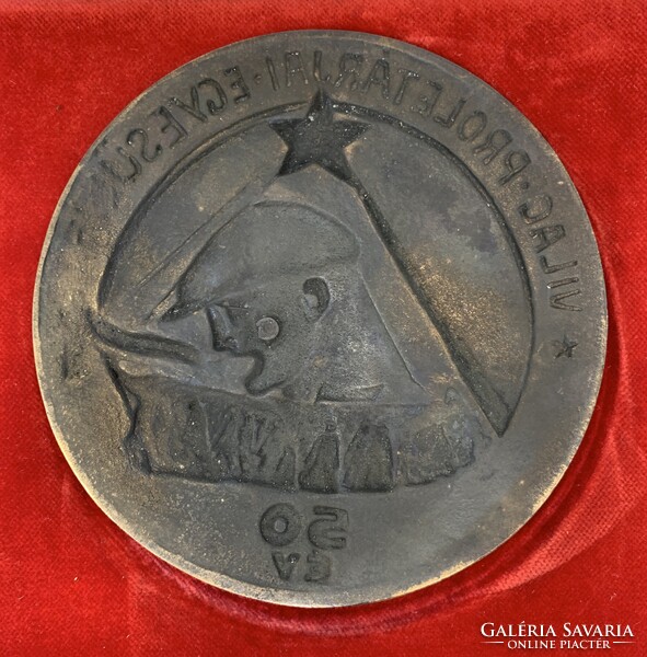 Olcsai Kiss Zoltán (1895-1981) jelzett bronz nagyméretű plakett eredeti dísztokban RZ