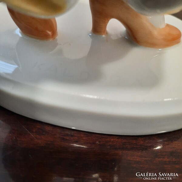 Herendi Carmen a cigány lány porcelán figura