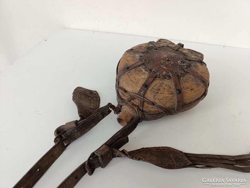 Csikóbőrös kulacs 1905 antik néprajzi népművészeti csikós pásztor eszköz szerszám címer 703