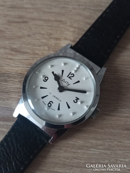 Arly mechanikus karóra (Braille tapintható számlappal vakok és gyengénlátók számára)