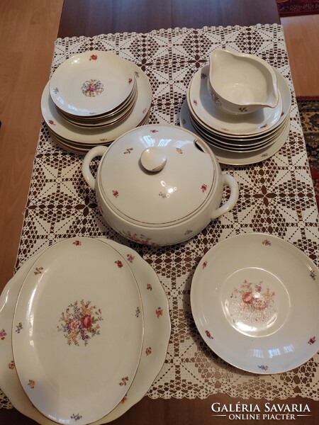 Régi, Jarolina Lengyel porcelán gyár 70-es évekből származó 22 darabos étkészlet
