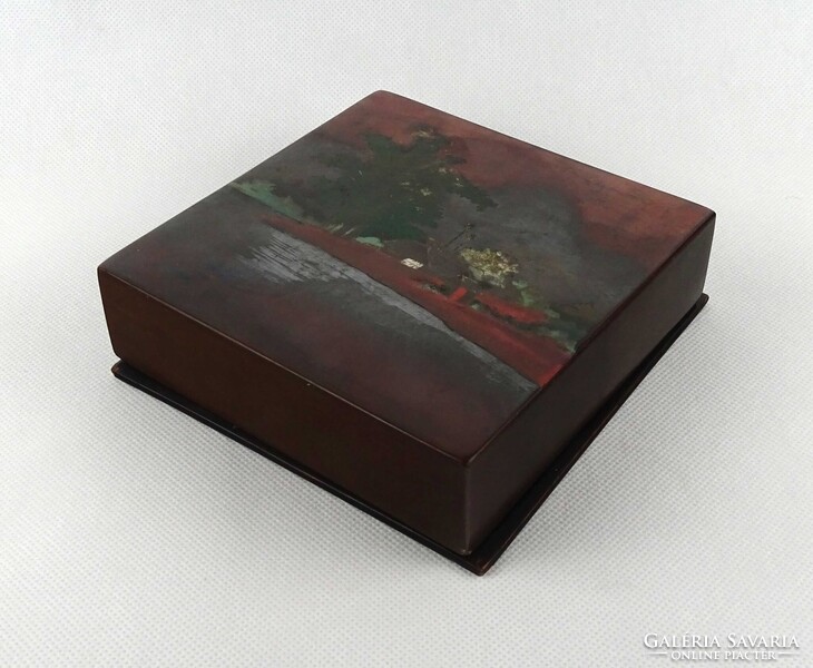 1Y171 Régi távol - keleti festett lakk doboz 15 x 15 cm