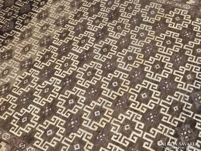 BELUDJ szőnyeg, 273x178 cm