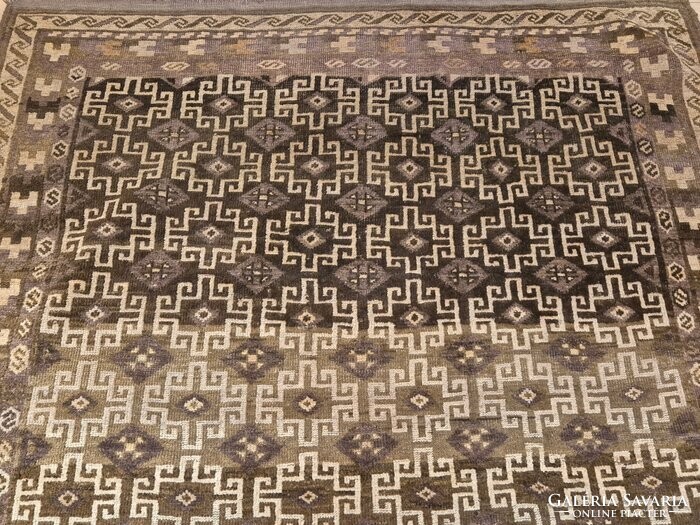 BELUDJ szőnyeg, 273x178 cm