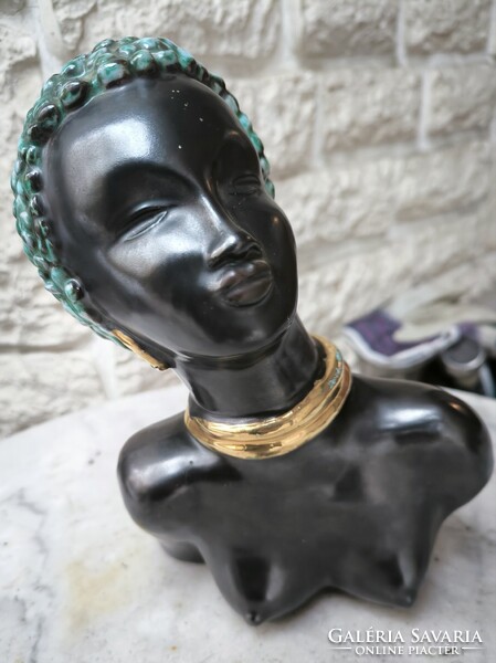Art Deco színes Keràmia figura  ritka Ràhmer  Mària jelzett. Nem az Izsépi keràmia !!