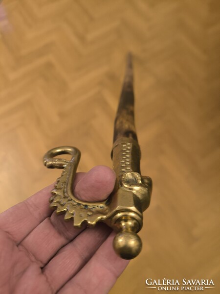 Gyönyörű Réz kos fejes túrabot pàsztor bot , juhász kampó Gamó Mikulás bot. Kos éskígyó fejes