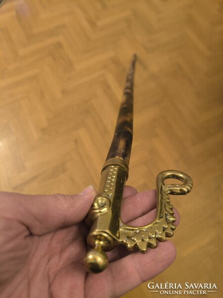 Gyönyörű Réz kos fejes túrabot pàsztor bot , juhász kampó Gamó Mikulás bot. Kos éskígyó fejes