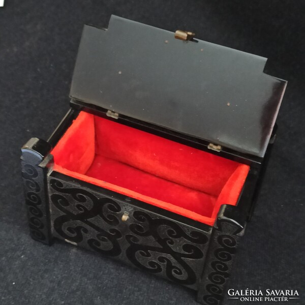 Alma-Ata kazah , bakelit ládika, míves darab. ~60-70-es évek, kifogástalan