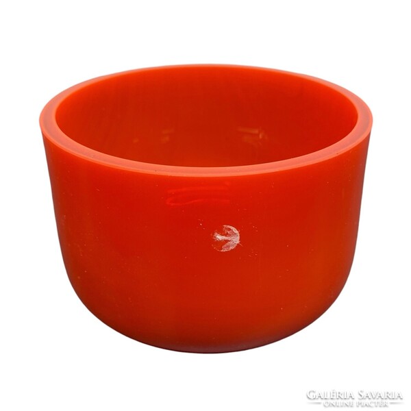 Narancssárgás piros üvegtálka