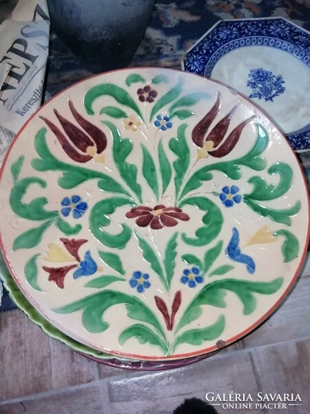 Id. Badár Balázs(1855-1939), népi tányér 26 cm a képeken látható állapotban van.Akció Aukció több sz