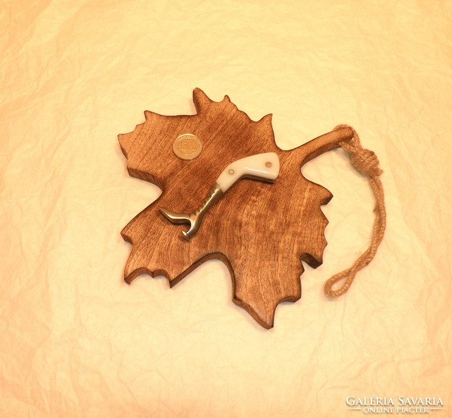 Régi üvegnyitó, gyűjteményből. Kés, bicska, tőr, borotva.