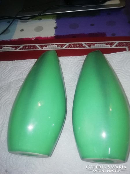 Art deco zöld színű vázák kerámia 2 db 20 cm magas.Több száz aukció és akció vegye - vigye