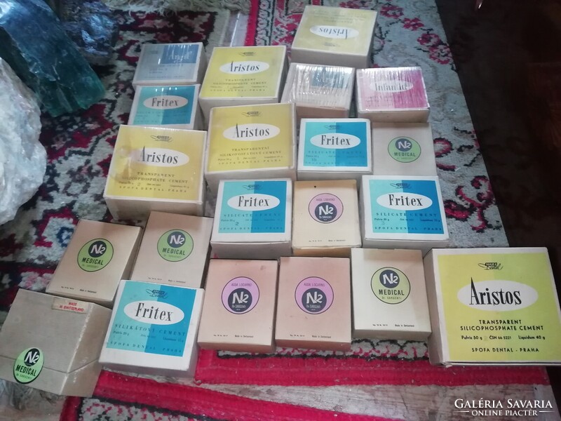 Orvosi eszközök bontatlan Több 100 termék akciós aukciós vegye vigye