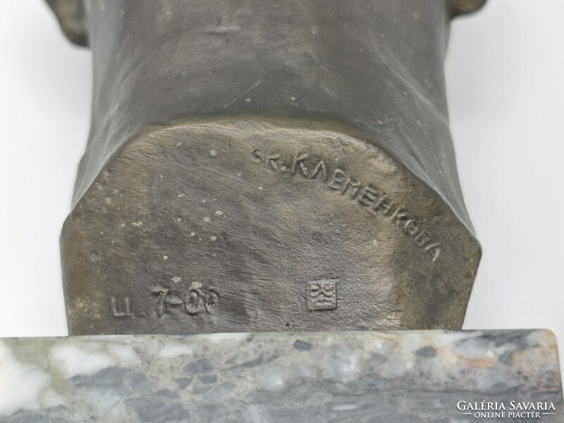 Feliksz Edmundovics Dzerzsinszkij (Дзержинский) bronzírozott szobor KE