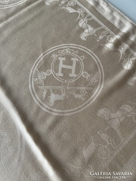 Hermès silk and cashmere scarf in muted gold, 200 x 70 cm