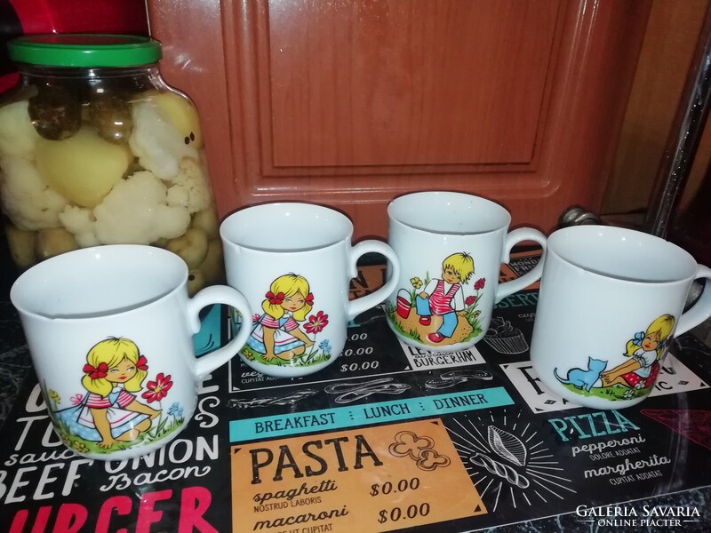 Mese jelenetes bögrék képeken látható állapotban Sok Aukció és Akciók Vegye Vigye