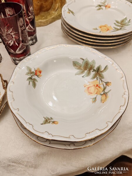 Zsolnay sárgarózsás 23 db-os étkészlet