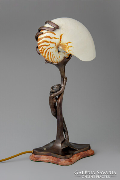 Szecessziós stílusú asztali lámpa