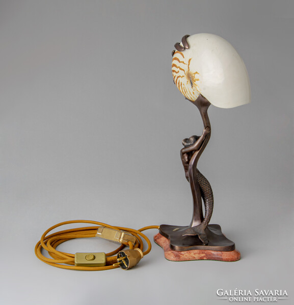 Szecessziós stílusú asztali lámpa