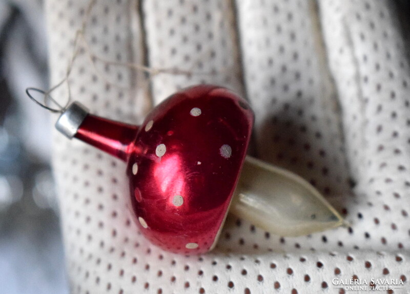 Régi kicsi  üveg gomba karácsonyfadísz  5,5cm + függesztő