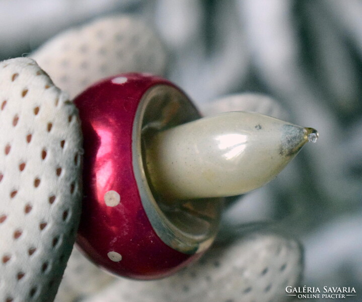 Régi kicsi  üveg gomba karácsonyfadísz  5,5cm + függesztő