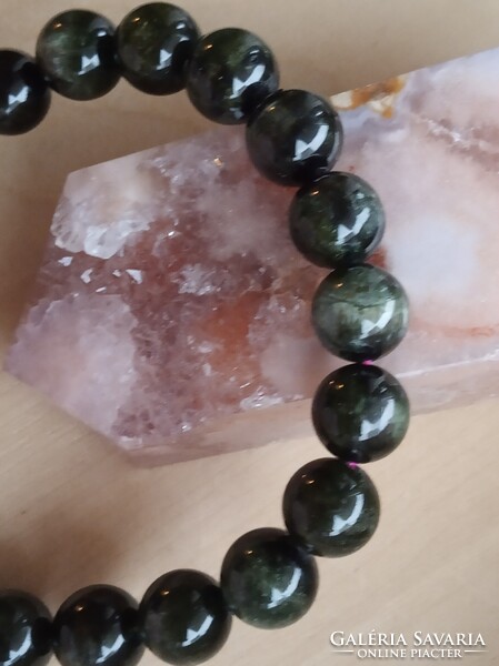 Top minőségű zöld Turmalin karkötő 10 mm-es szemekből