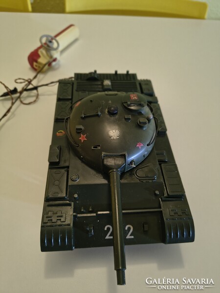 Régi Távirányítós tank retro játék