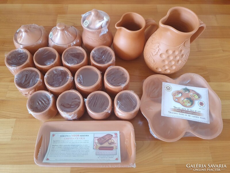 Szőlő mintás székely népi kerámia készlet 19 db.