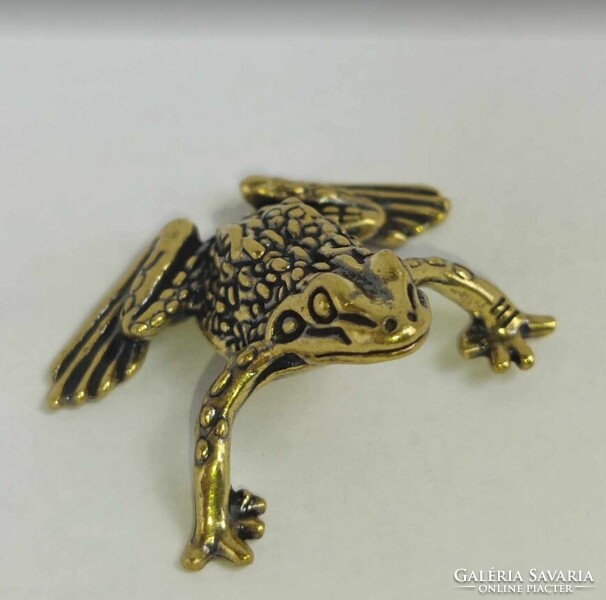 Öntött réz lapuló varangy figura