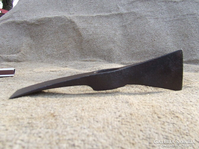 Old pickaxe small pickaxe