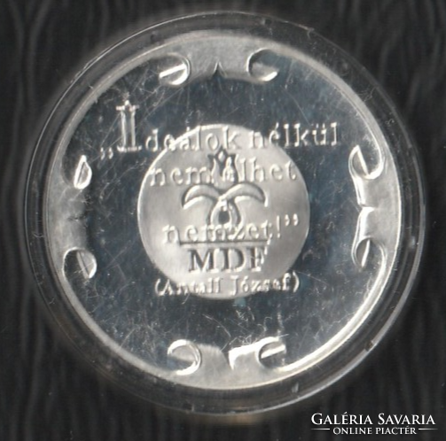 Antal József a Magyar Köztársaság első miniszterelnöke.