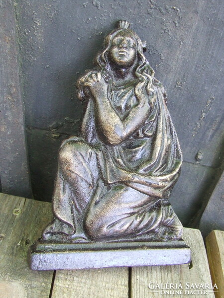 Régi vas ötvény dísz szobor dobormű Mária