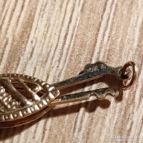 1Ft -ról....9k -9k -10k arany zárók egyben nincs minimálár!