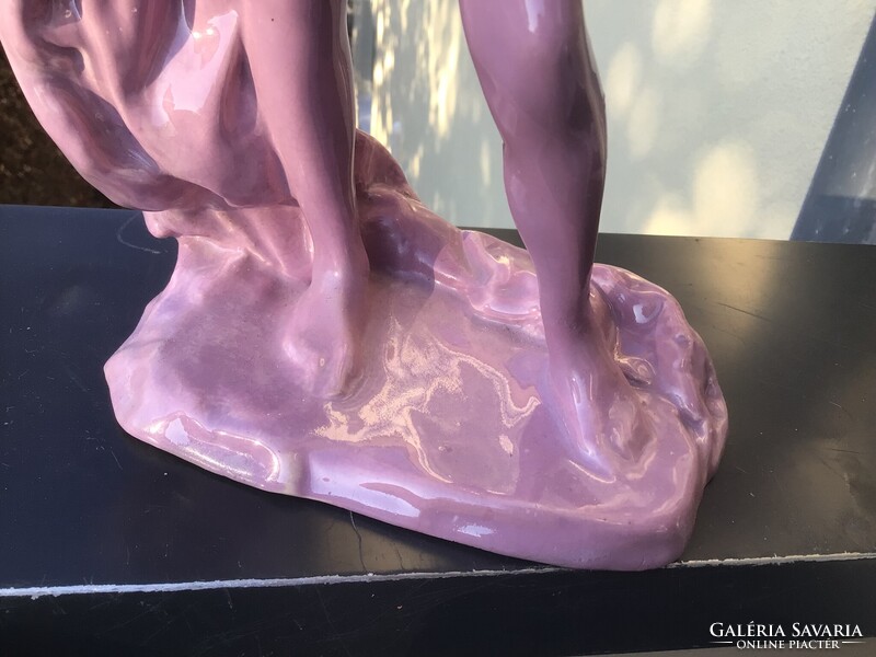 Zsolnay, rózsaszín ? Körpecsétes nagy szecessziós szobor